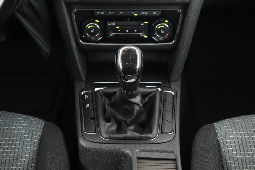 Škoda Superb, 2013