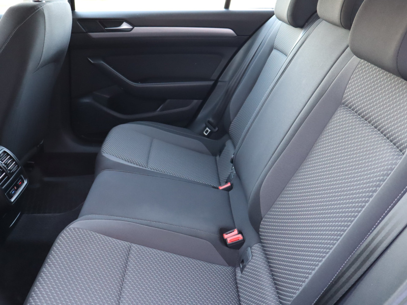 Volkswagen Passat, 2018