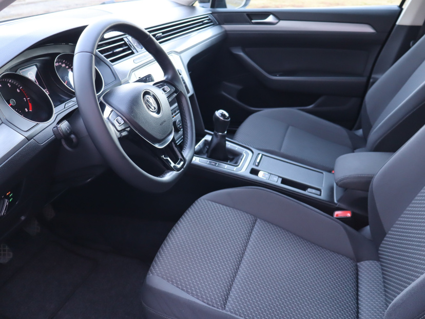 Volkswagen Passat, 2018