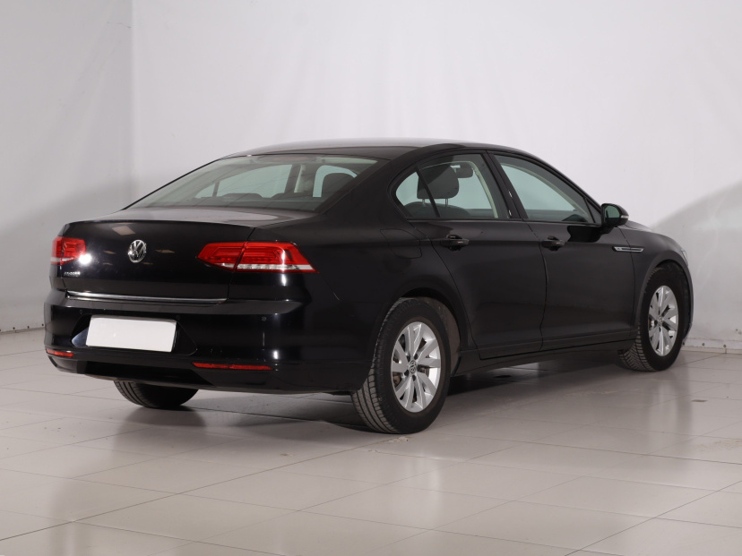Volkswagen Passat, 2018