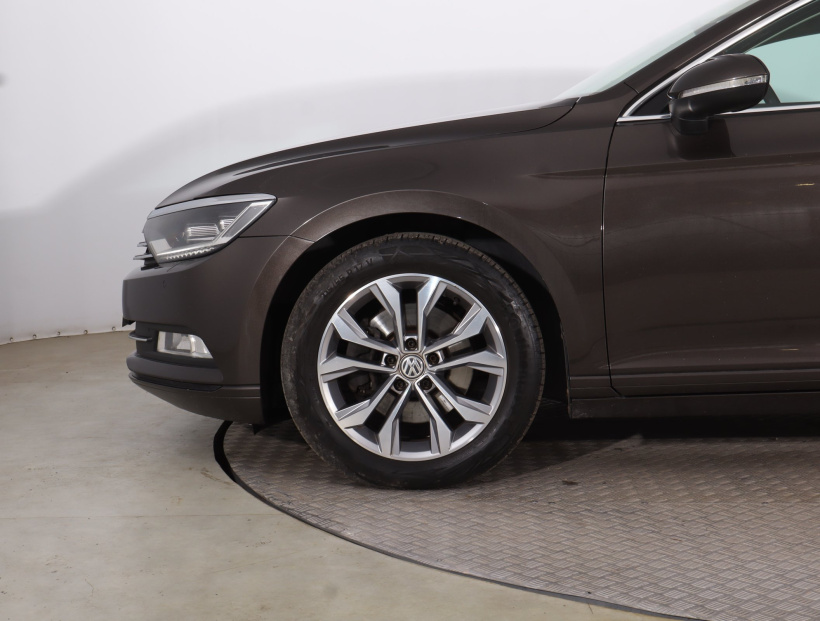 Volkswagen Passat, 2015