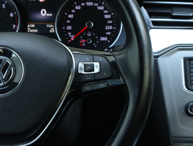 Volkswagen Passat, 2015