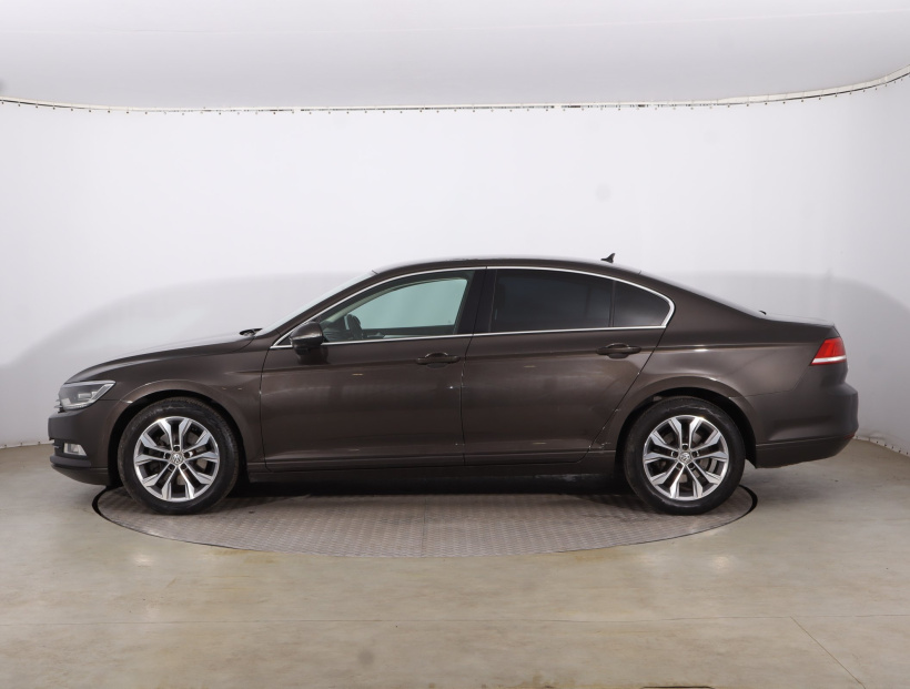 Volkswagen Passat, 2015