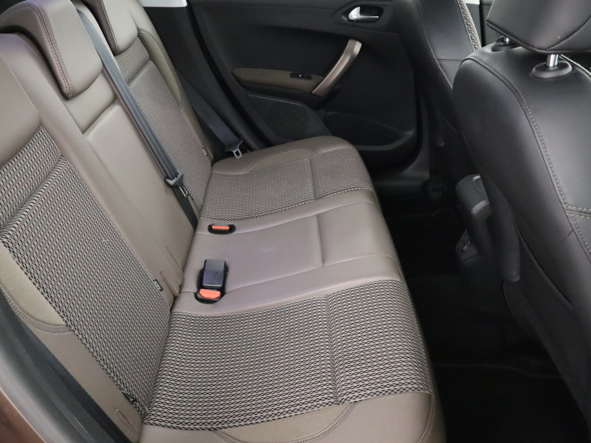 Peugeot 2008, 2014