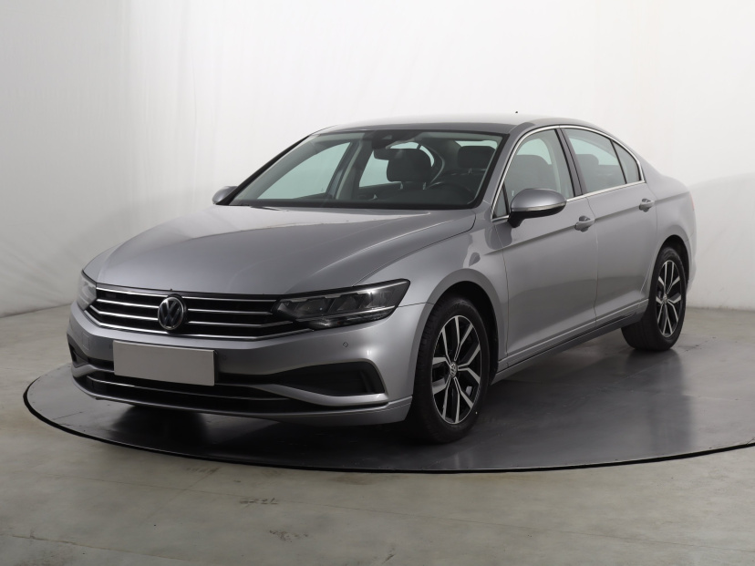 Volkswagen Passat, 2020