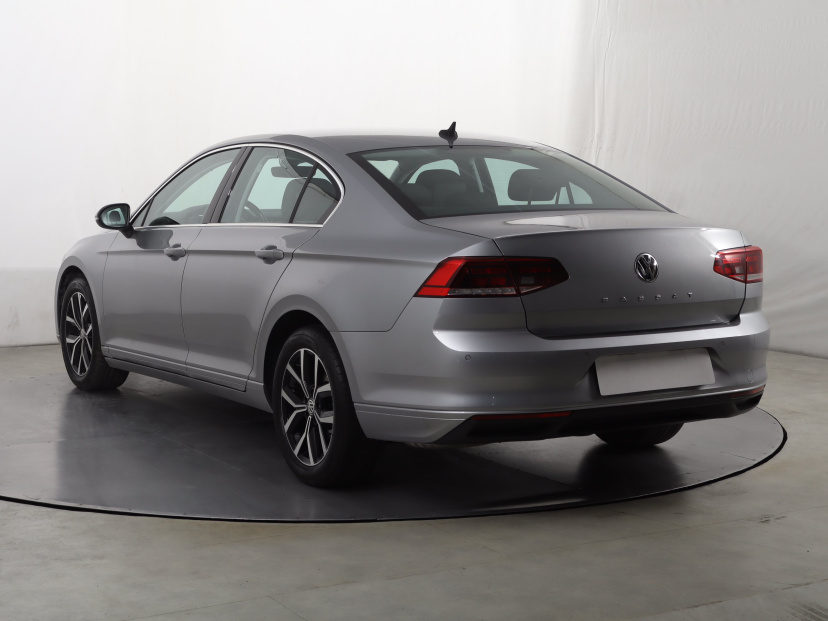 Volkswagen Passat, 2020