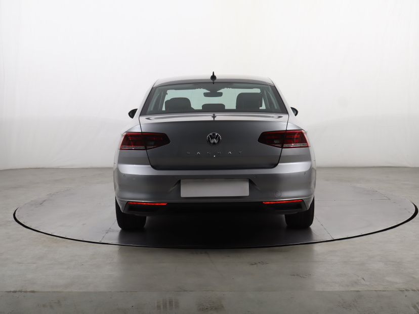 Volkswagen Passat, 2020