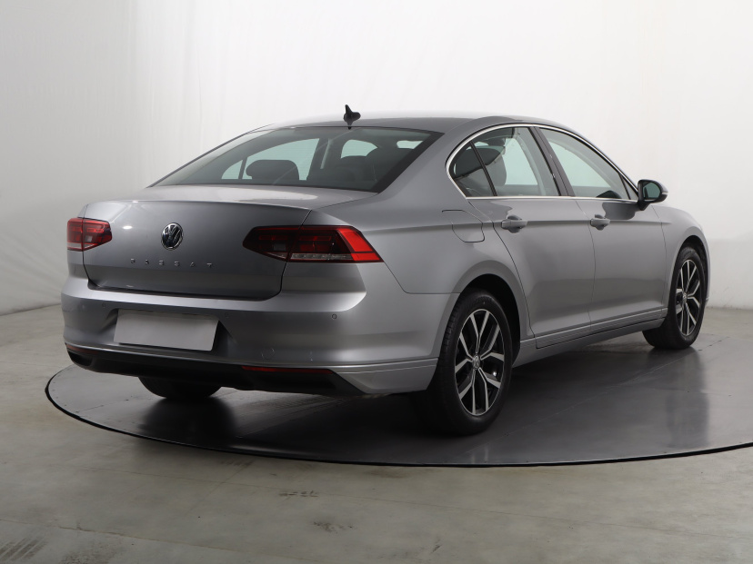 Volkswagen Passat, 2020