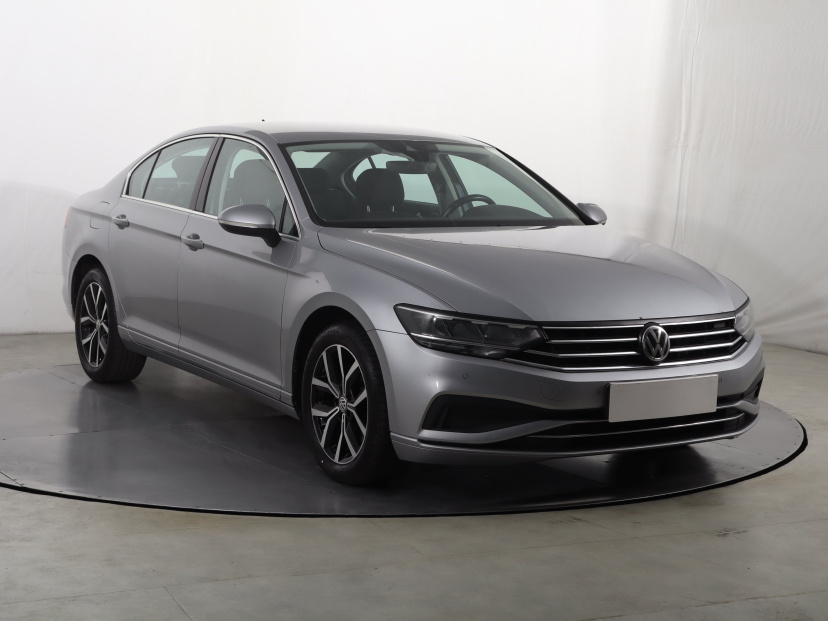 Volkswagen Passat, 2020