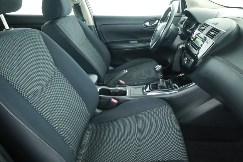 Nissan Pulsar, 2015
