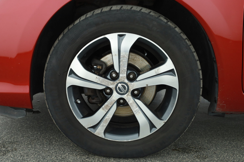 Nissan Pulsar, 2015