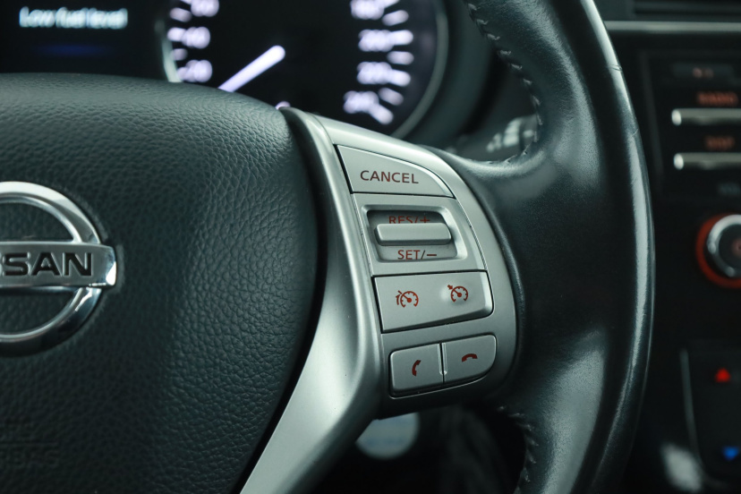 Nissan Pulsar, 2015