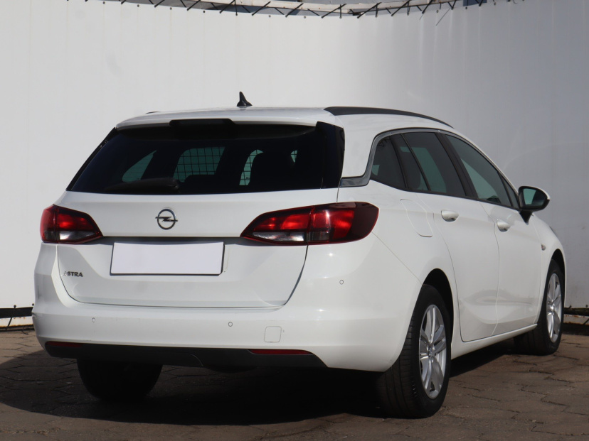 Opel Astra, 2018