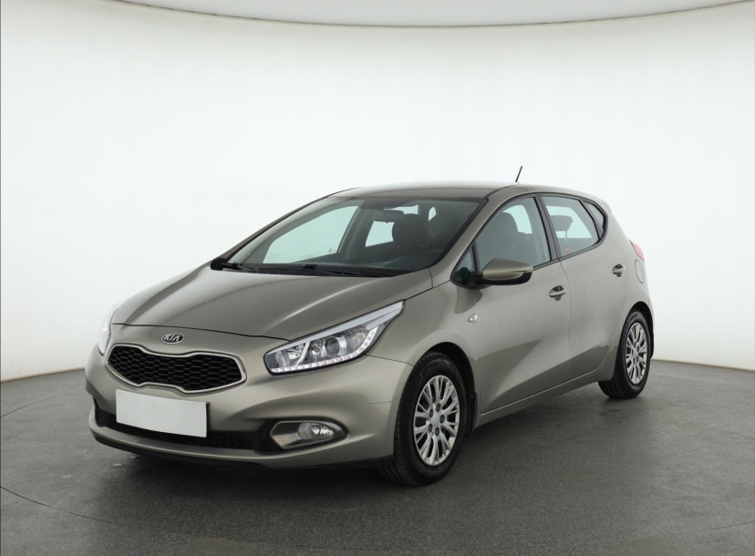 Kia Ceed, 2013