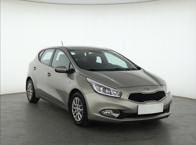 Kia Ceed, 2013