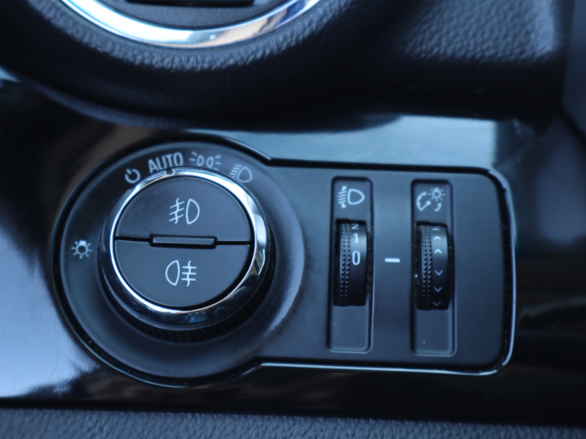 Chevrolet Orlando, 2011