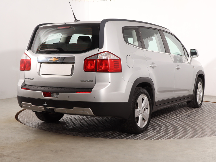 Chevrolet Orlando, 2011