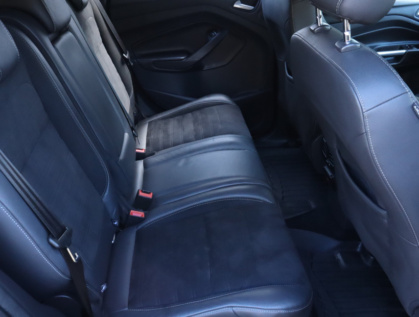Ford Kuga, 2017