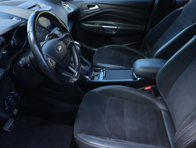 Ford Kuga, 2017