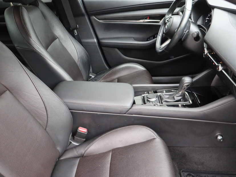 Mazda 3, 2021
