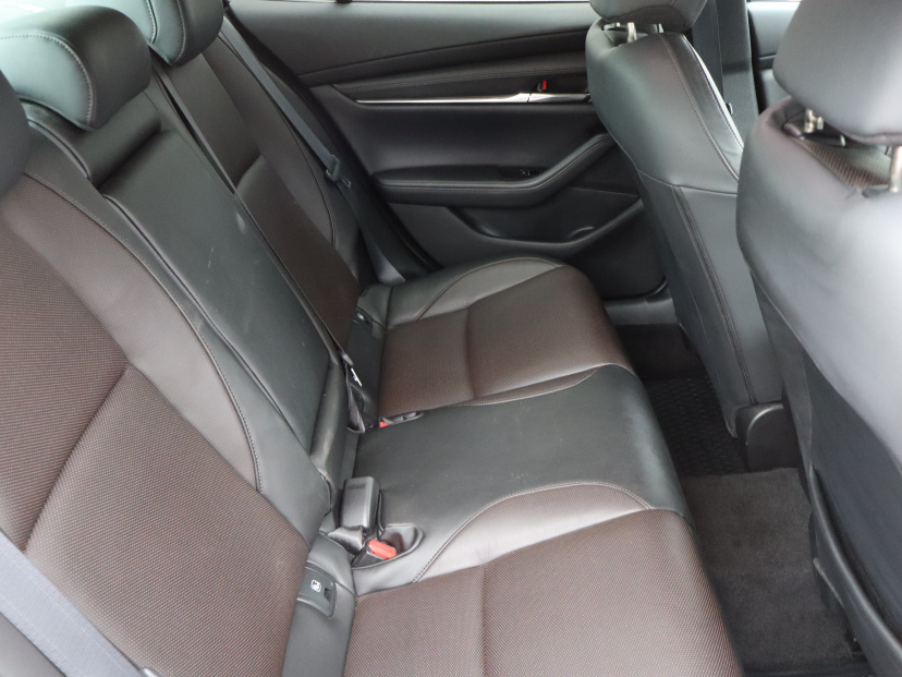 Mazda 3, 2021