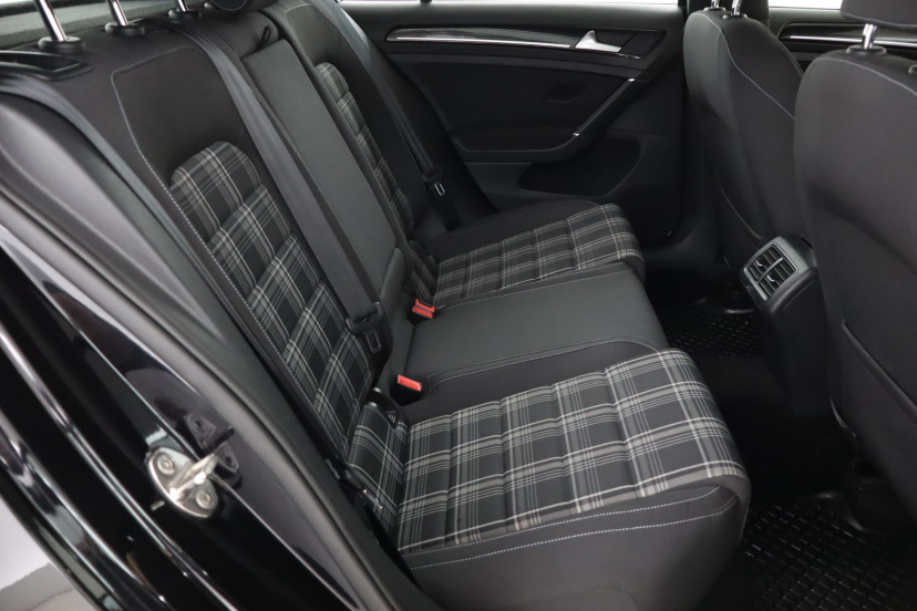 Volkswagen Golf, 2014