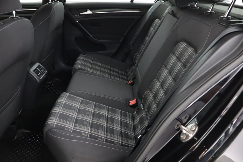 Volkswagen Golf, 2014