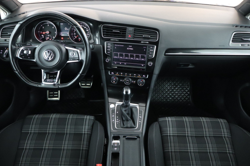 Volkswagen Golf, 2014