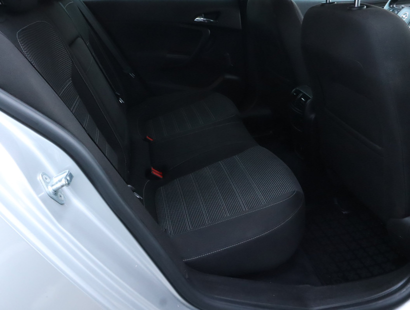 Opel Insignia, 2010