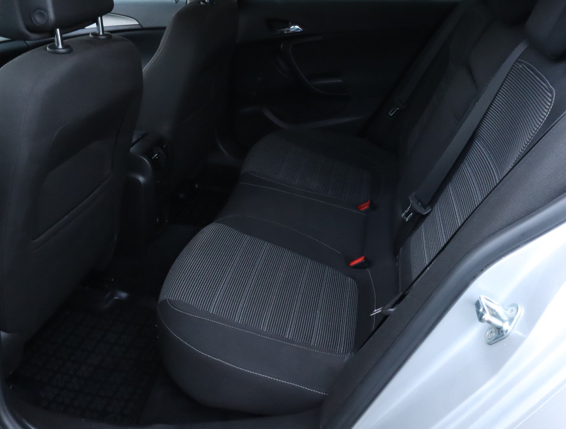 Opel Insignia, 2010