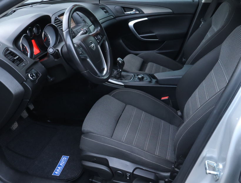 Opel Insignia, 2010