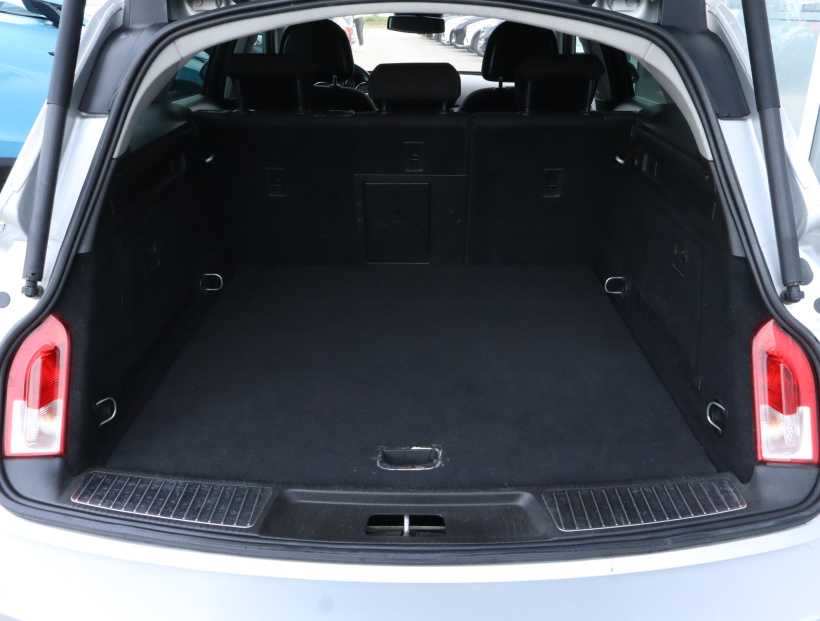Opel Insignia, 2010