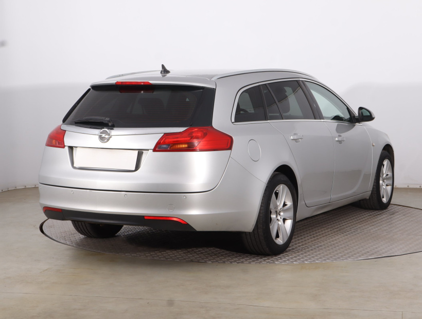 Opel Insignia, 2010