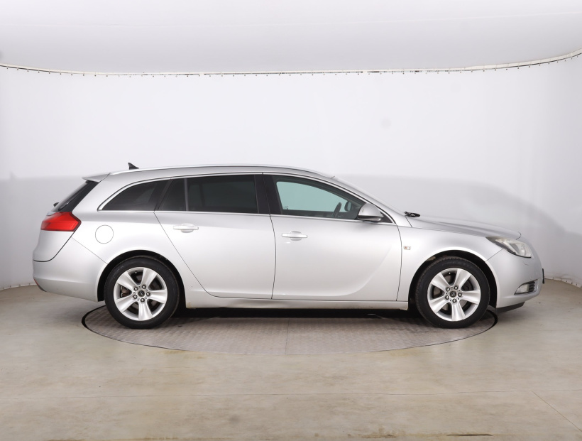 Opel Insignia, 2010