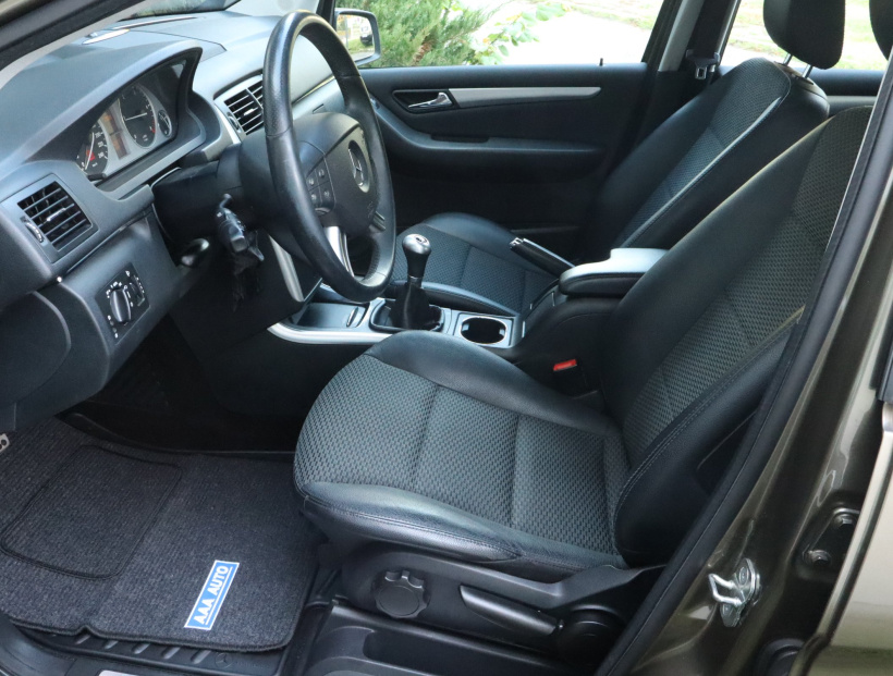 Mercedes-Benz B, 2011