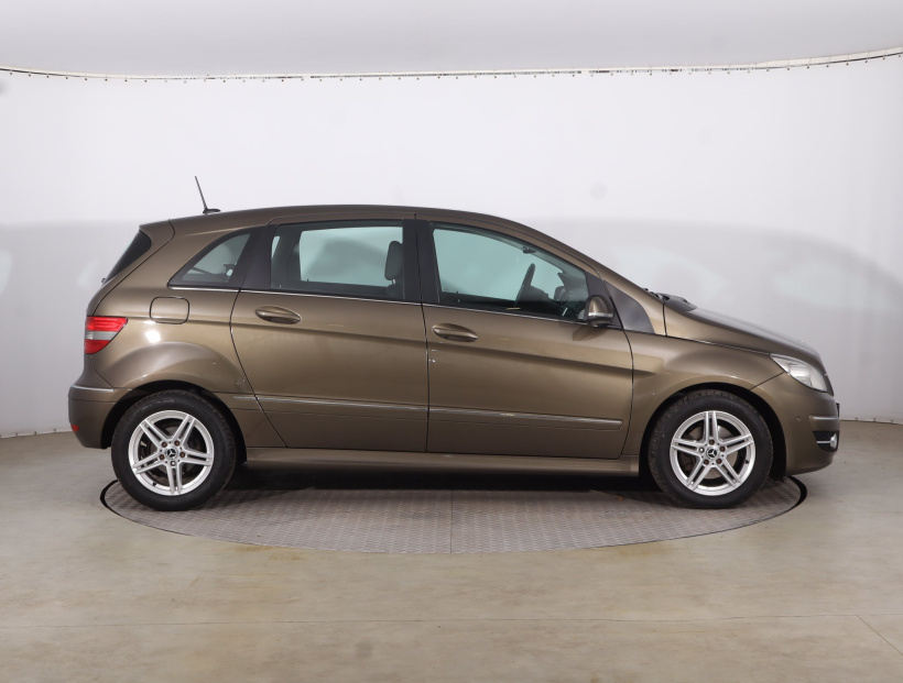 Mercedes-Benz B, 2011