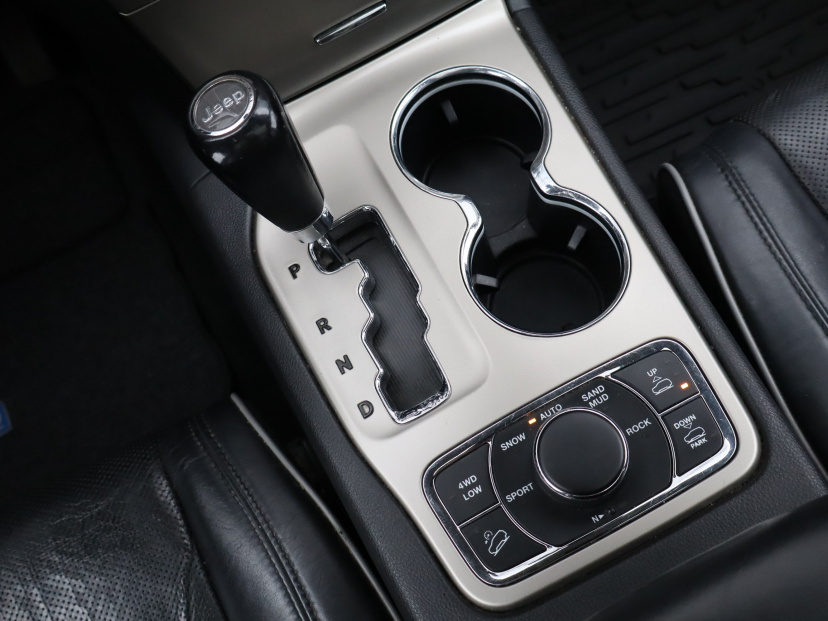 Jeep Grand Cherokee, 2011