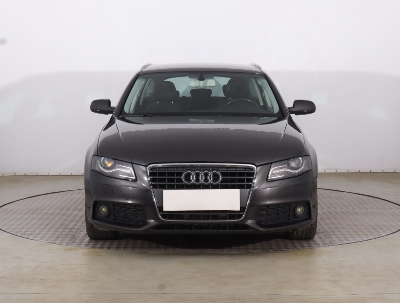 Audi A4, 2010