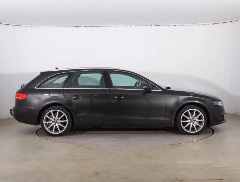 Audi A4, 2010