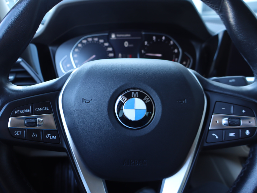 BMW 3, 2021