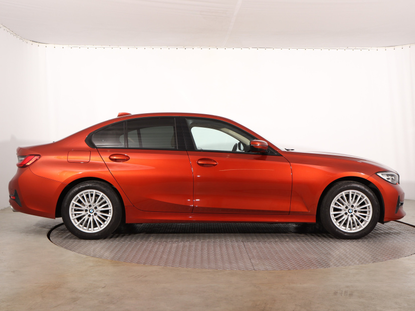 BMW 3, 2021