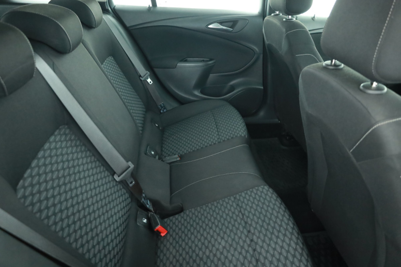 Opel Astra, 2017