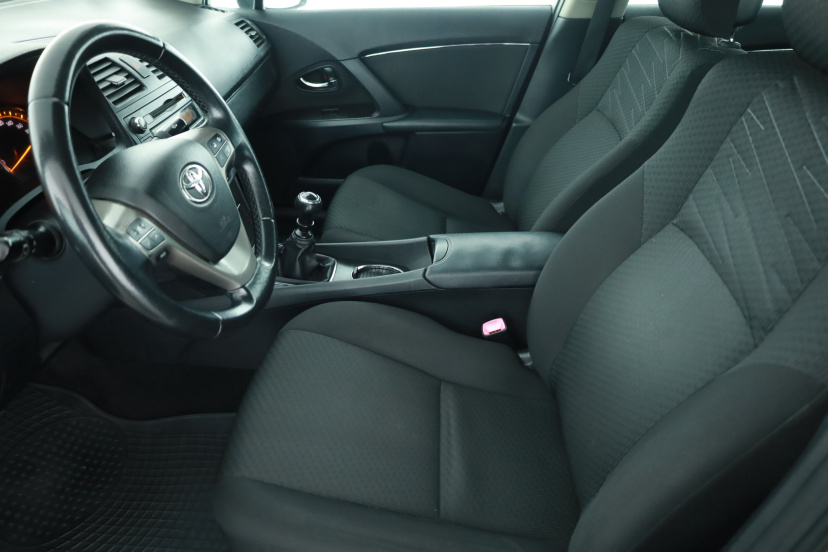 Toyota Avensis, 2009
