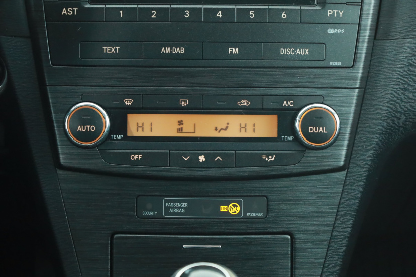 Toyota Avensis, 2009