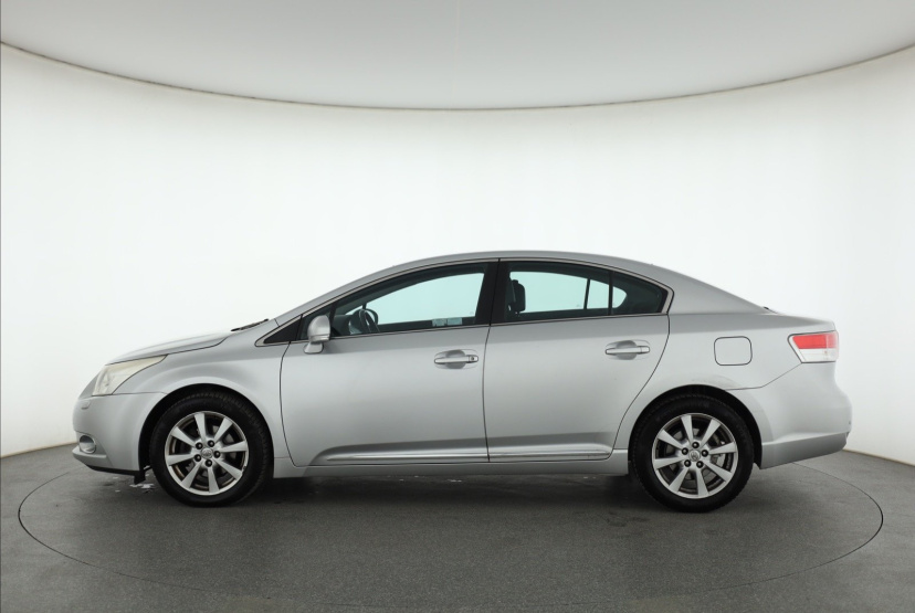 Toyota Avensis, 2009