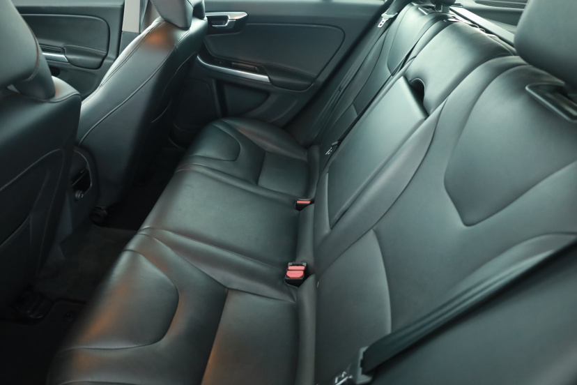 Volvo V60, 2015