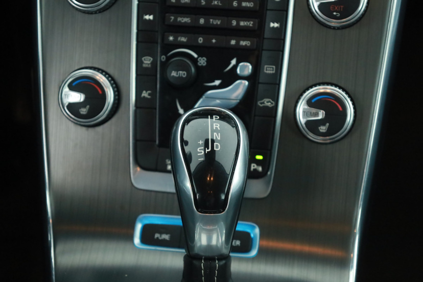 Volvo V60, 2015
