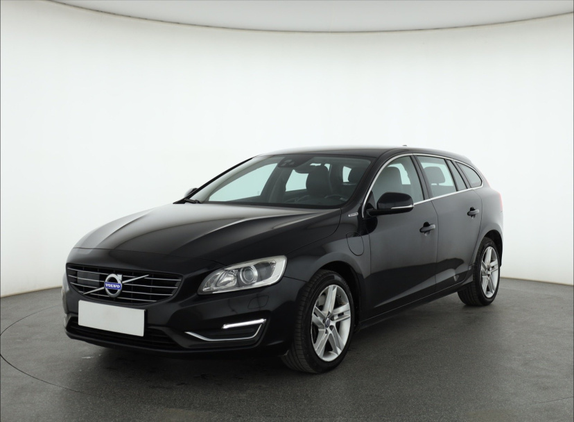 Volvo V60, 2015