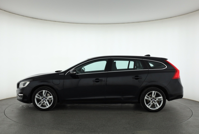 Volvo V60, 2015