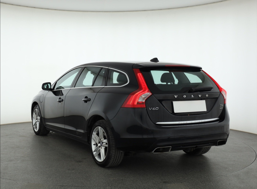 Volvo V60, 2015